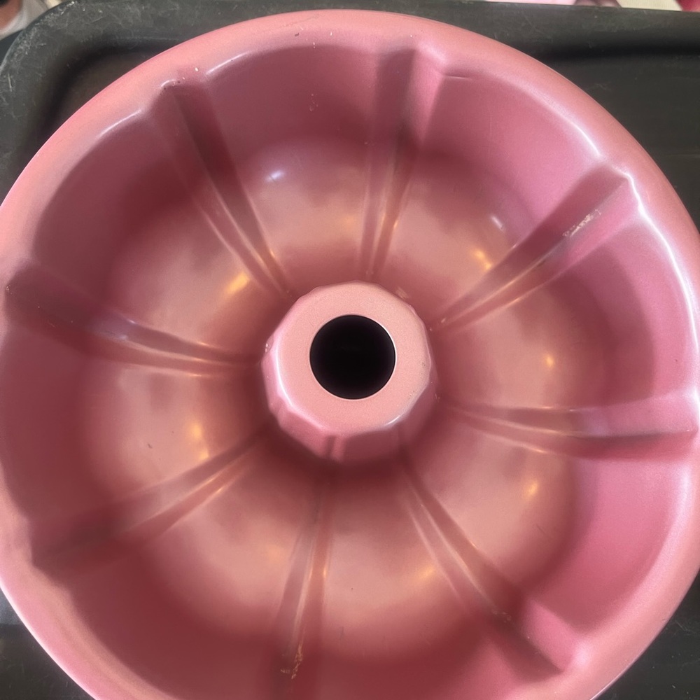 Chic Pink Bundt Cake Pan